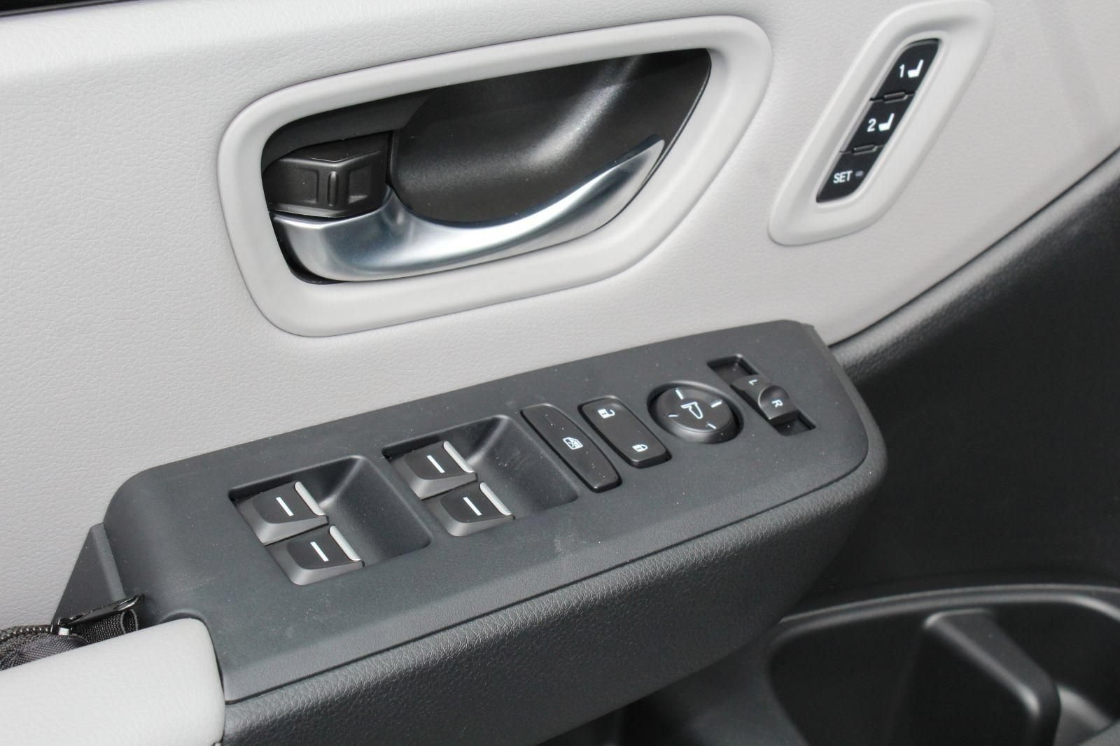 New 2025 Honda Pilot EX-L image 19