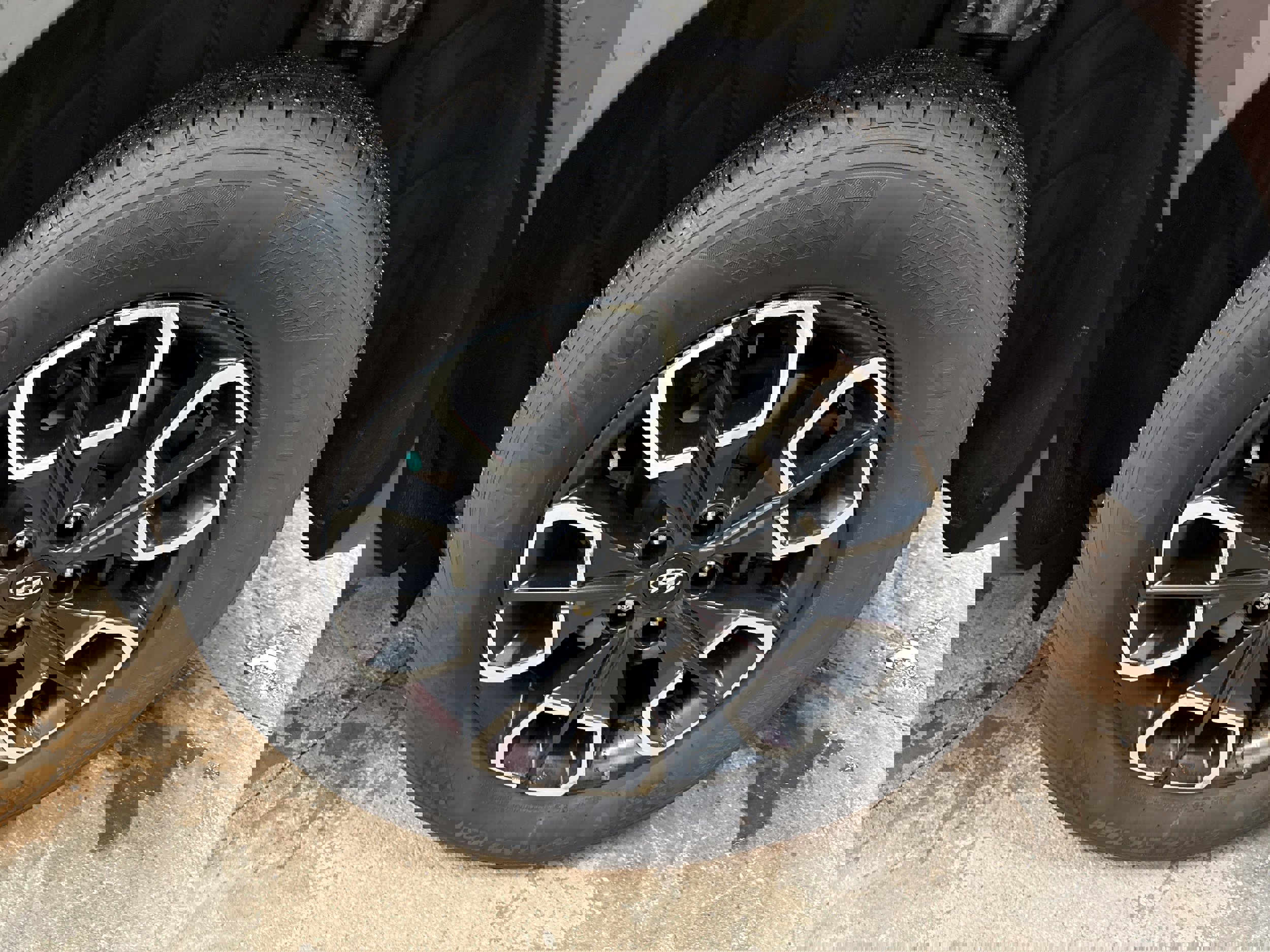 Used 2023 Hyundai Santa Cruz SEL w/ Activity Package AWD/4WD image 6