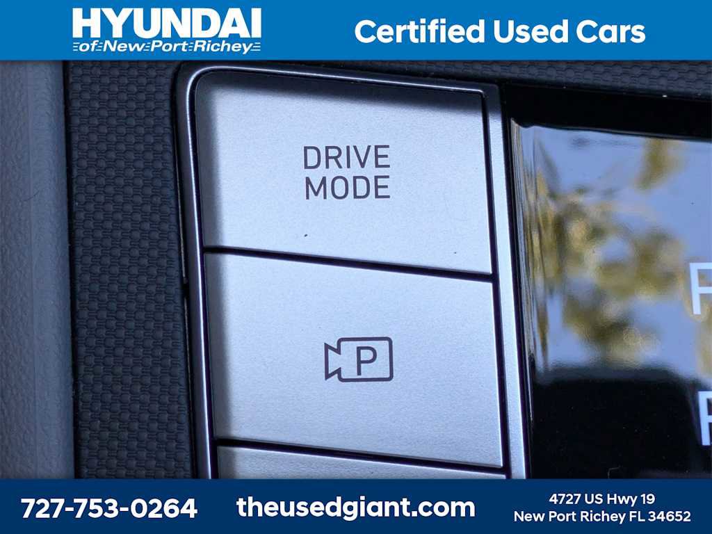 Used 2025 Hyundai Elantra SE image 22