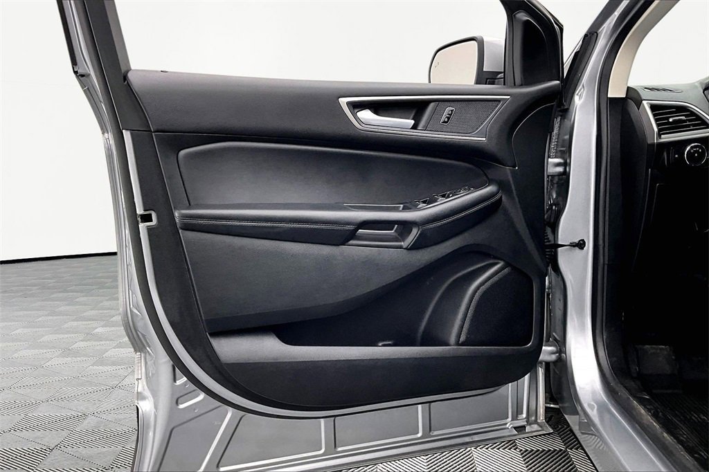 Used 2022 Ford Edge SEL w/ Convenience Package image 23