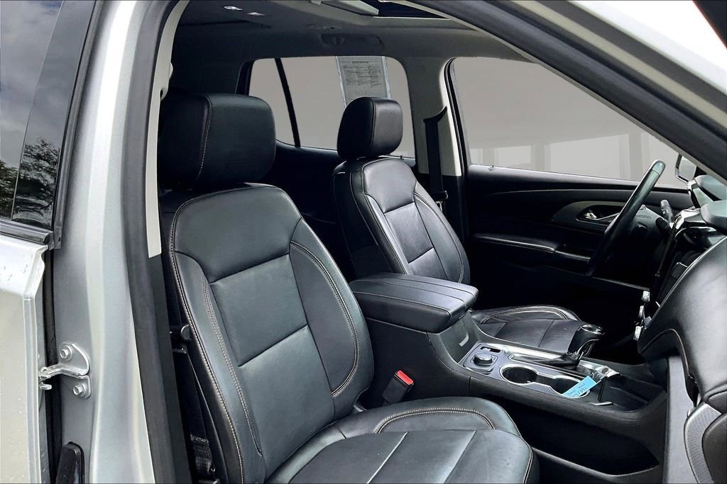 Used 2019 Chevrolet Traverse Premier w/ Redline Edition FWD image 28