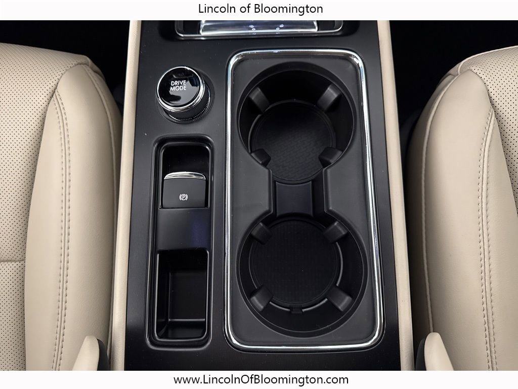 New 2026 Lincoln Corsair Premiere image 53