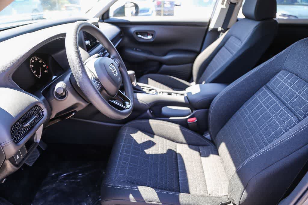 New 2027 Honda HR-V LX image 17