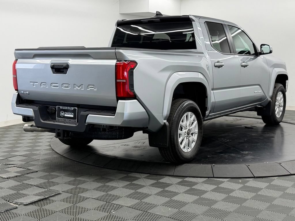 Used 2026 Toyota Tacoma SR5 AWD/4WD image 10