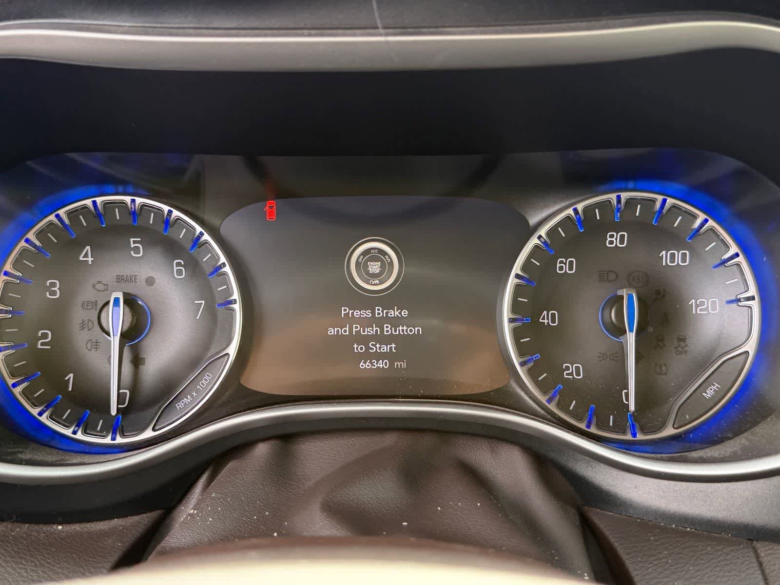 Used 2021 Chrysler Pacifica Touring-L w/ Premium & Safety Sphere Group FWD image 15