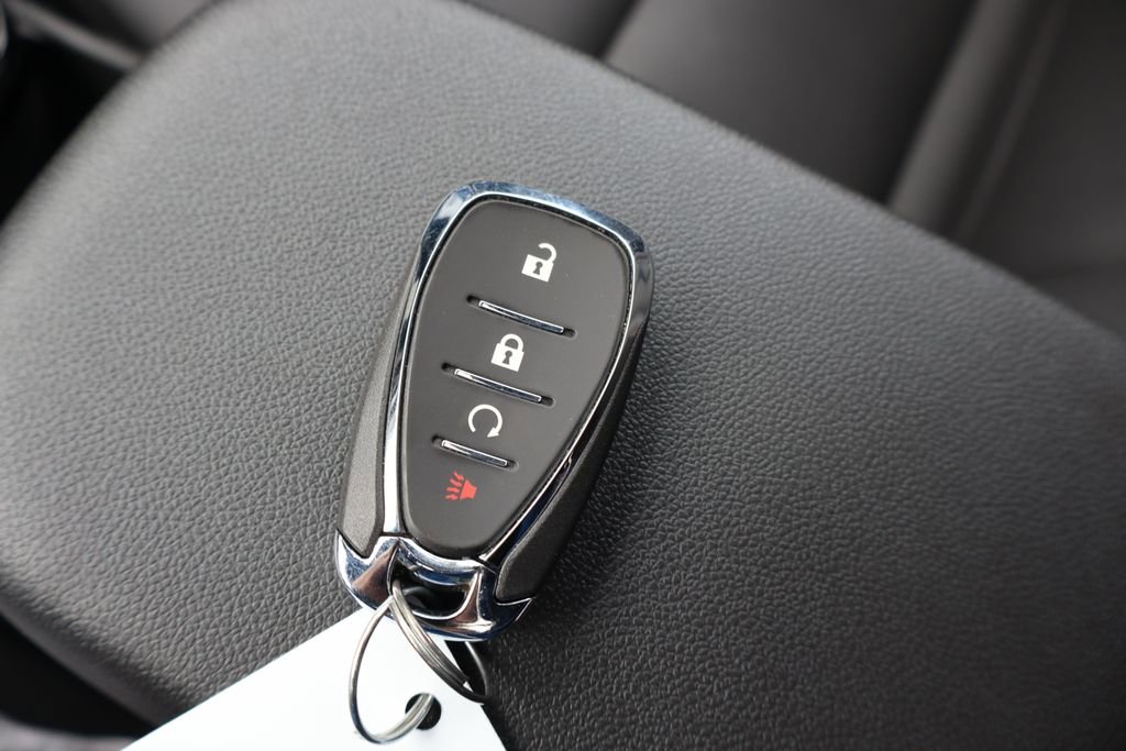 Used 2024 Chevrolet Trax RS w/ Sunroof Package image 34