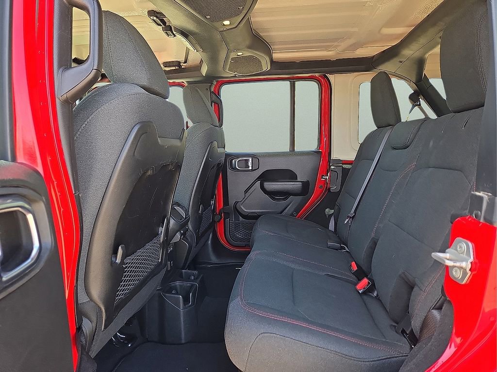 Used 2025 Jeep Wrangler Unlimited Rubicon AWD/4WD image 15