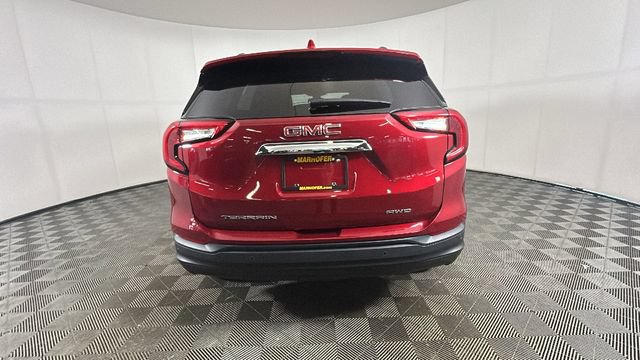 Used 2023 GMC Terrain SLE w/ Driver Convenience Package AWD/4WD image 3