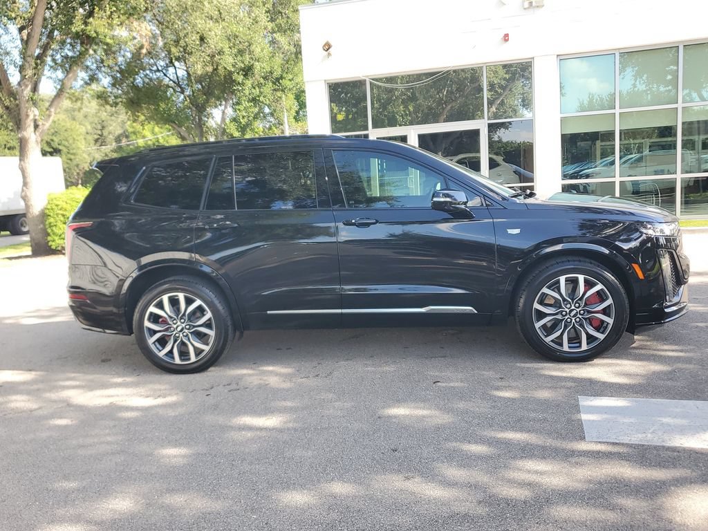 Used 2023 Cadillac XT6 Sport w/ LPO, Floor Liner Package AWD/4WD image 6