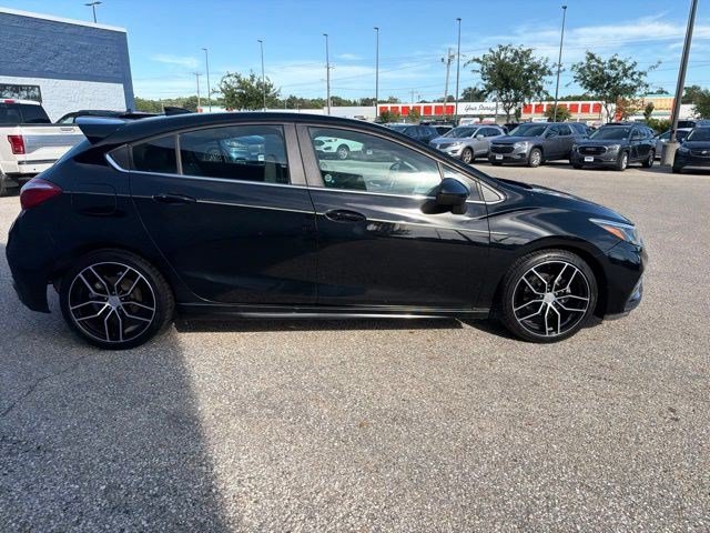 Used 2017 Chevrolet Cruze LT FWD image 6