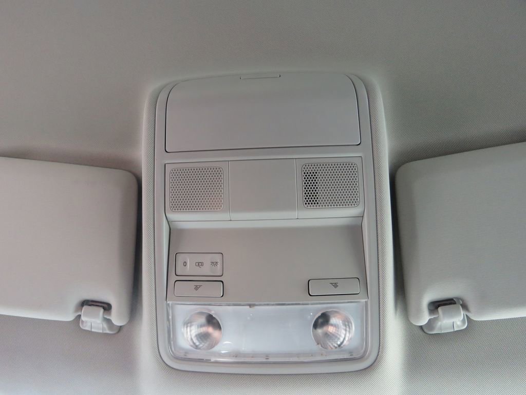 Used 2017 Volkswagen Tiguan Limited w/ Premium Package image 26