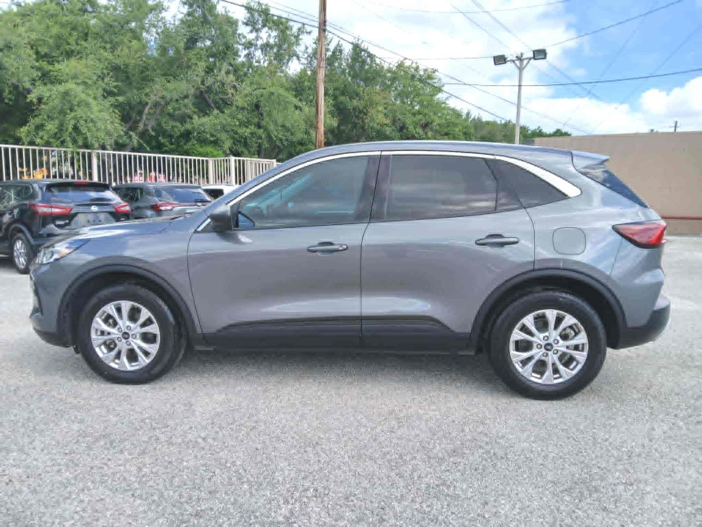 Used 2024 Ford Escape Active FWD image 8