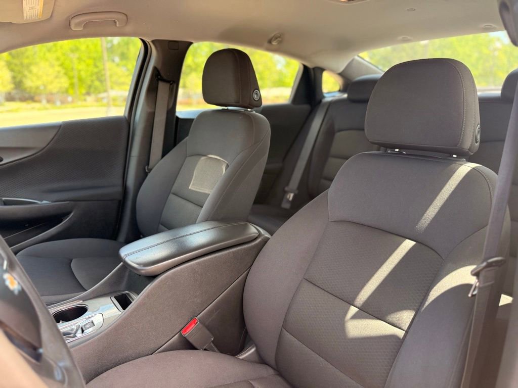 Used 2023 Chevrolet Malibu LT image 12