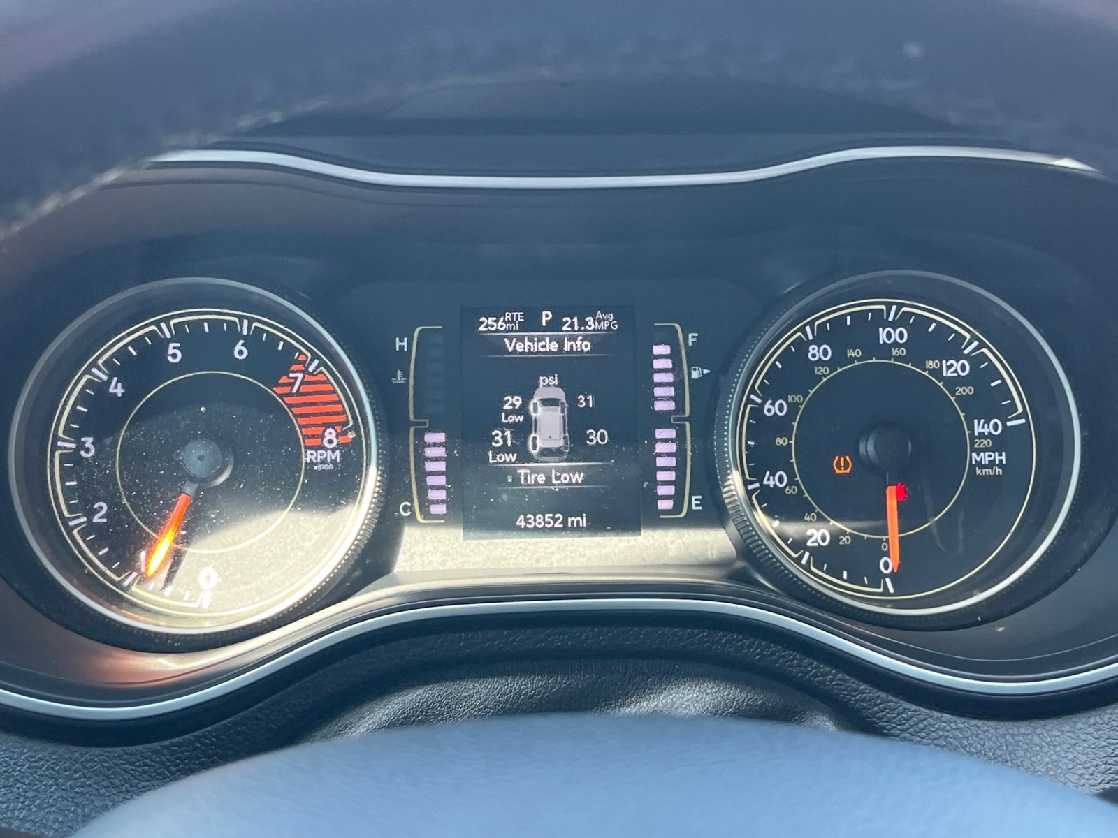 Used 2021 Jeep Cherokee Latitude Lux FWD image 21