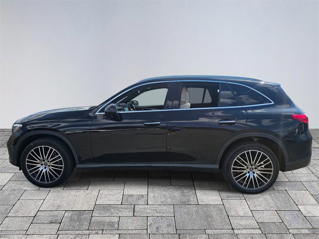 Certified 2024 Mercedes-Benz GLC 300 image 4