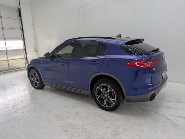 Used 2022 Alfa Romeo Stelvio Ti image 8