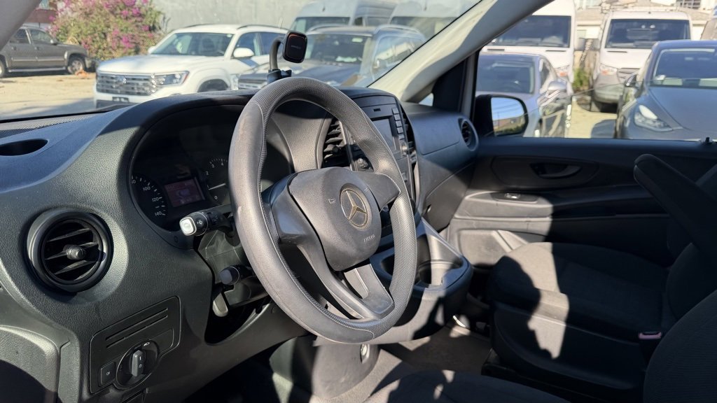 Used 2017 Mercedes-Benz Metris image 7