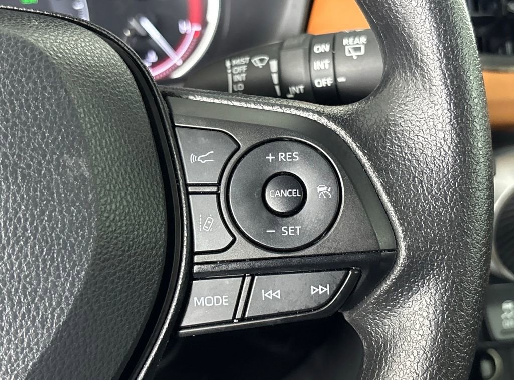 Certified 2025 Toyota RAV4 XLE w/ Convenience Package image 15