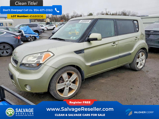 Used 2011 Kia Soul ! FWD image 1