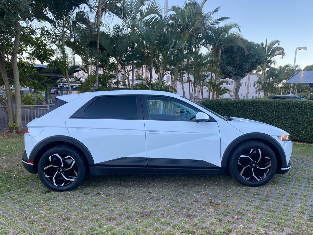 Certified 2022 Hyundai Ioniq 5 SE w/ Cargo Package image 8