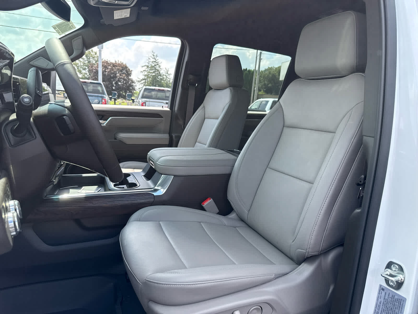 New 2026 GMC Sierra 3500 SLT w/ SLT Convenience Package AWD/4WD image 11