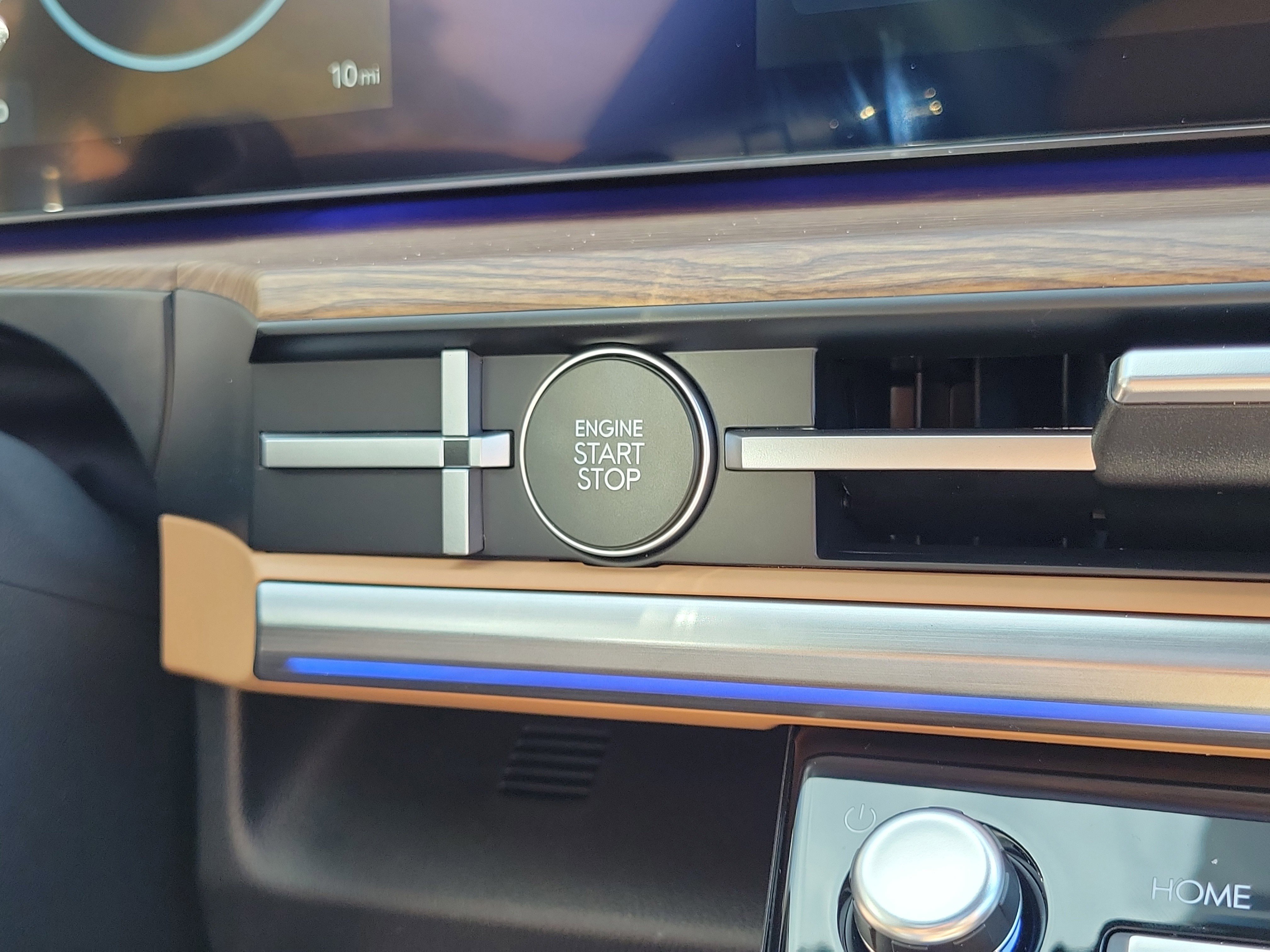 New 2026 Hyundai Santa Fe Calligraphy w/ Tow & Go Package image 28