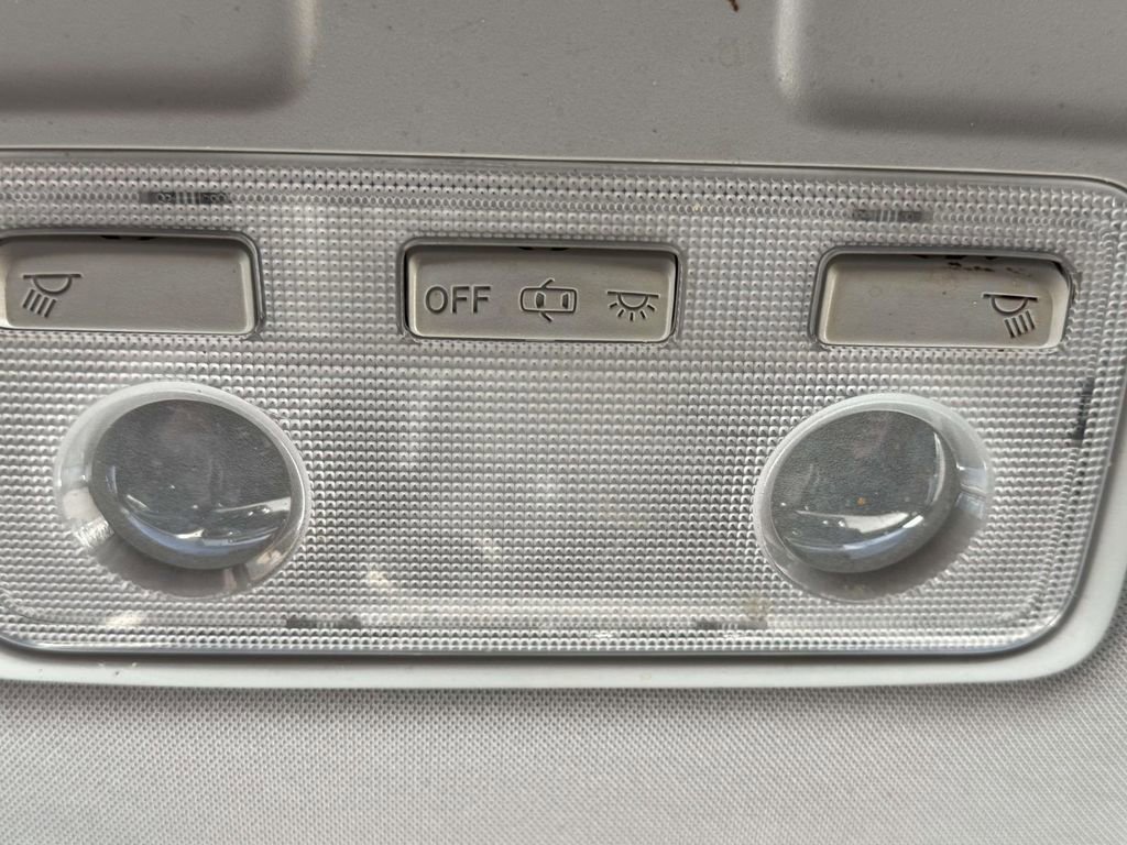 Used 2015 Toyota RAV4 LE image 20