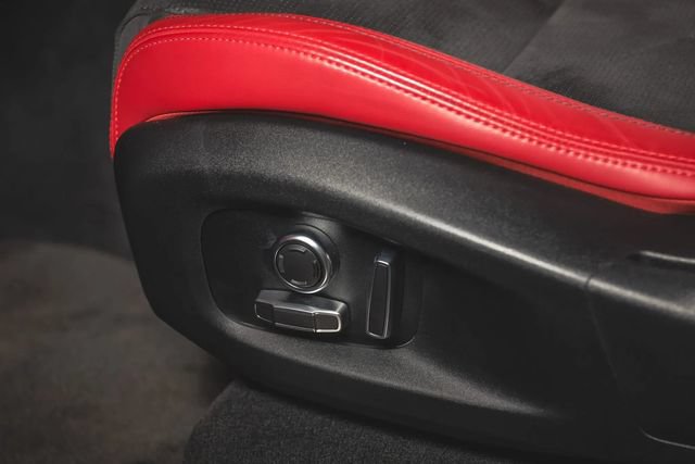 Used 2022 Jaguar F-PACE SVR AWD/4WD image 28