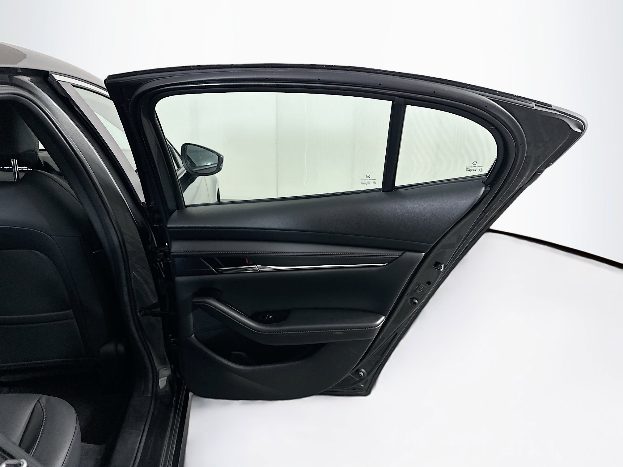 Used 2025 MAZDA MAZDA3 s image 31