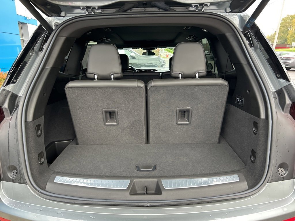 Used 2024 Cadillac XT6 Premium Luxury image 8