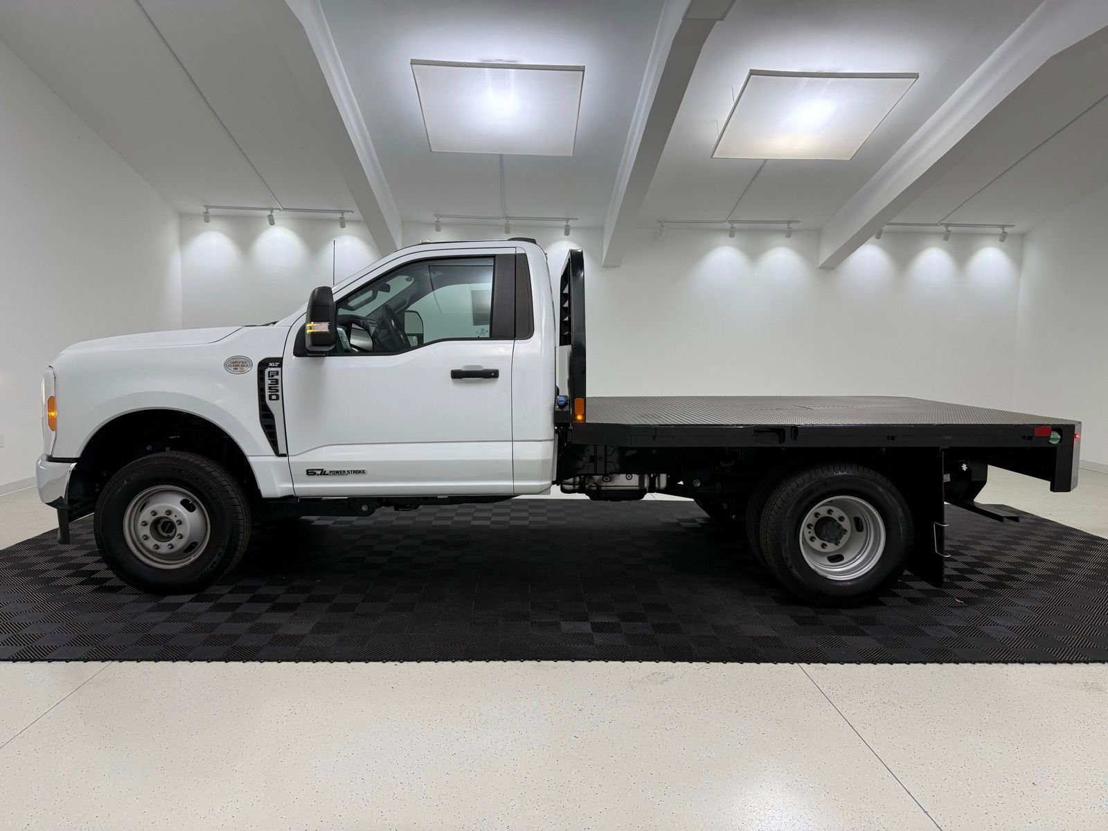 Used 2023 Ford F350 XLT w/ Snow Plow Prep Package AWD/4WD image 5