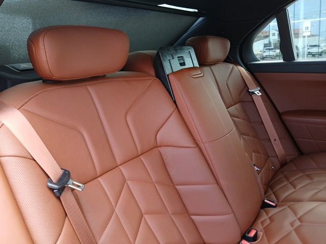 Used 2024 BMW 760i xDrive w/ Premium Package 2 image 12