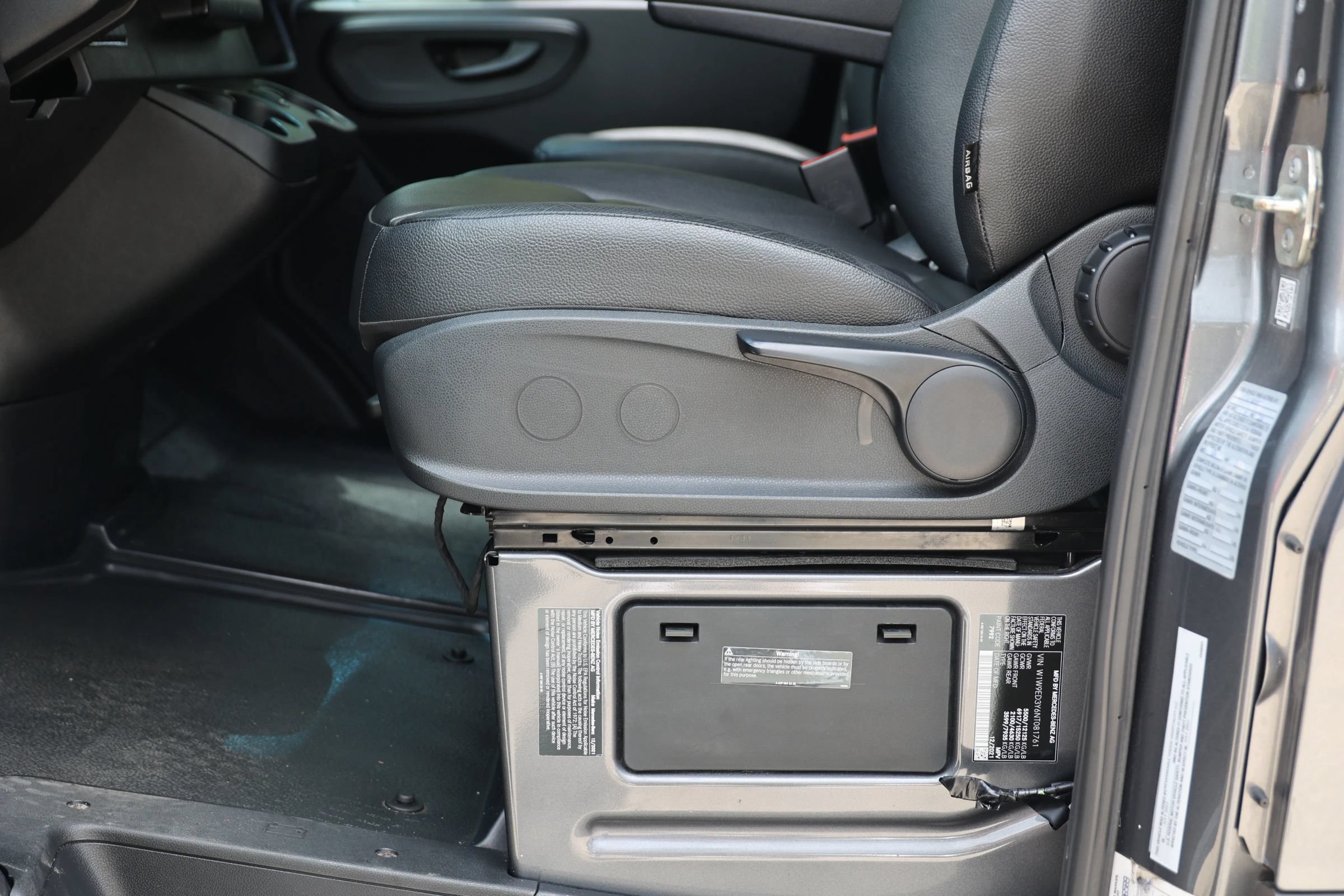 Used 2022 Mercedes-Benz Sprinter 4500 w/ Parking Package image 9