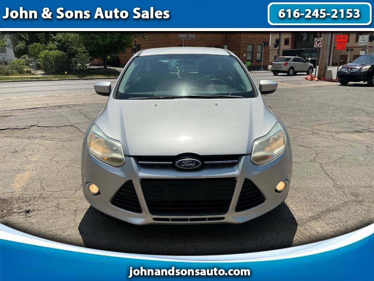 Used 2012 Ford Focus SE FWD image 1