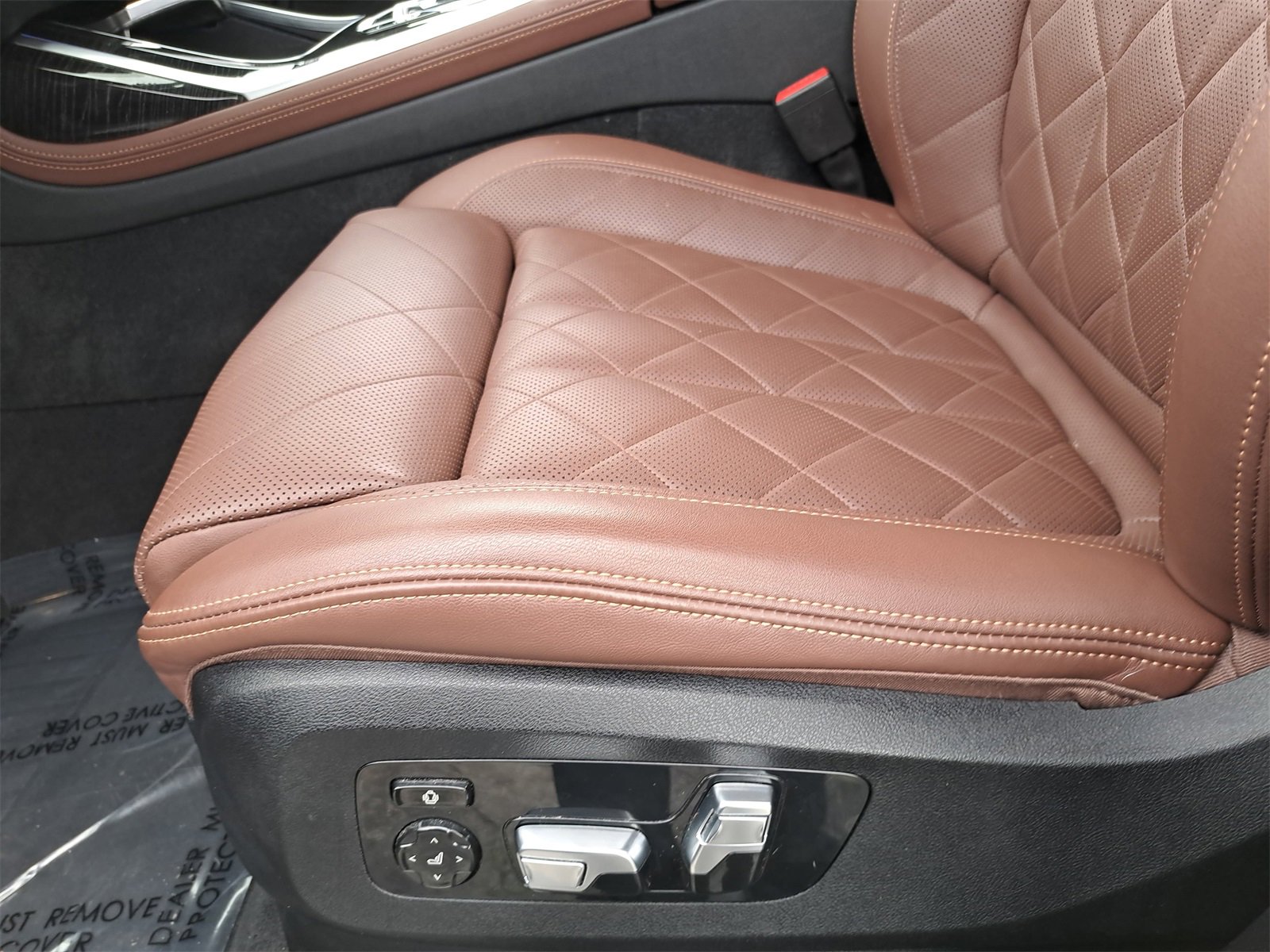 Used 2024 BMW X7 xDrive40i w/ M Sport Package image 33