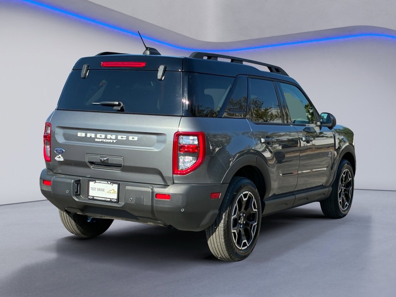 Certified 2025 Ford Bronco Sport Outer Banks w/ Outer Banks Tech Package+ AWD/4WD image 3