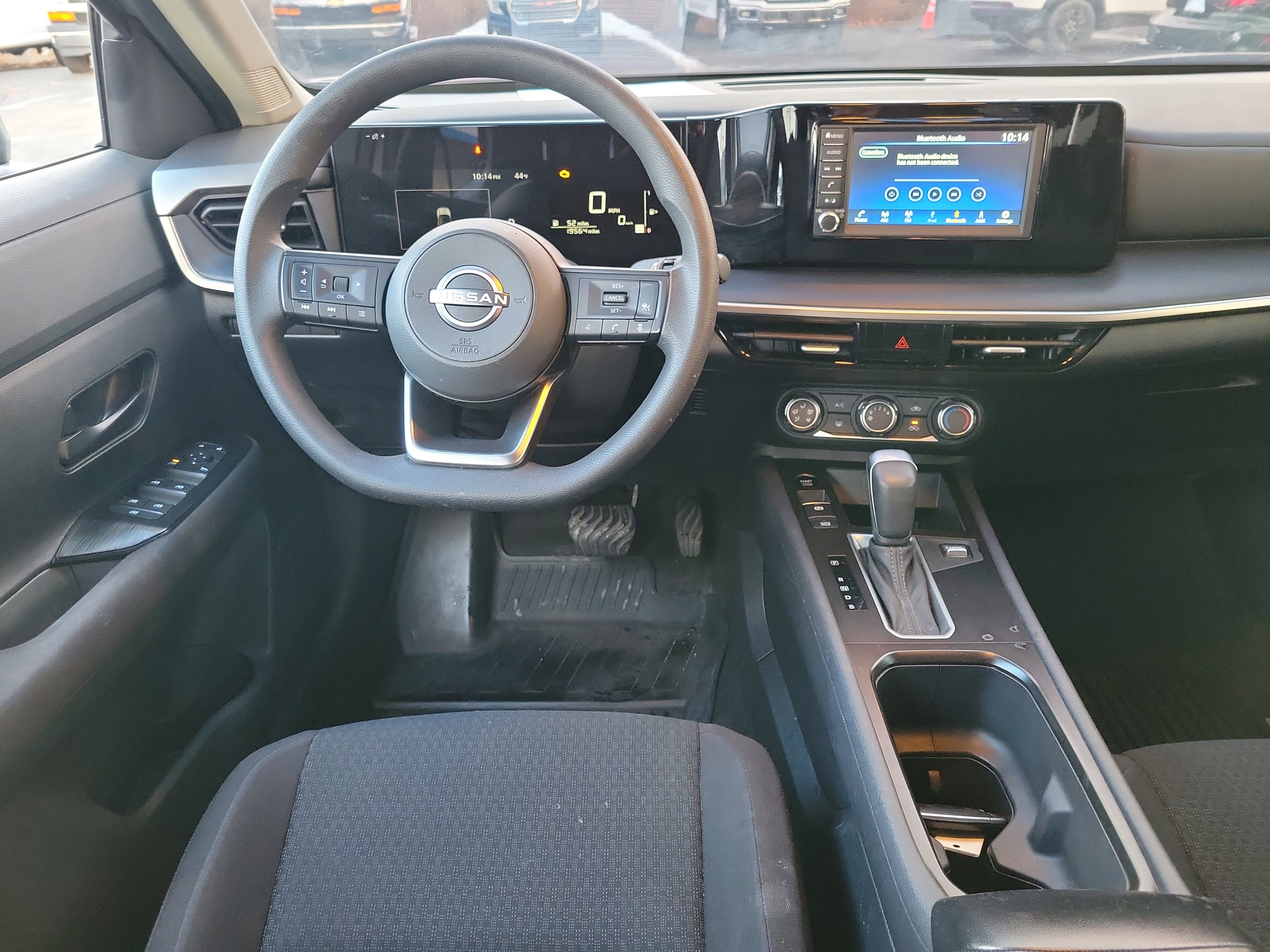 Used 2025 Nissan Kicks S image 10