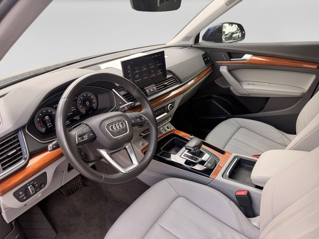 Used 2022 Audi Q5 2.0T Premium Plus w/ Premium Plus Package AWD/4WD image 13