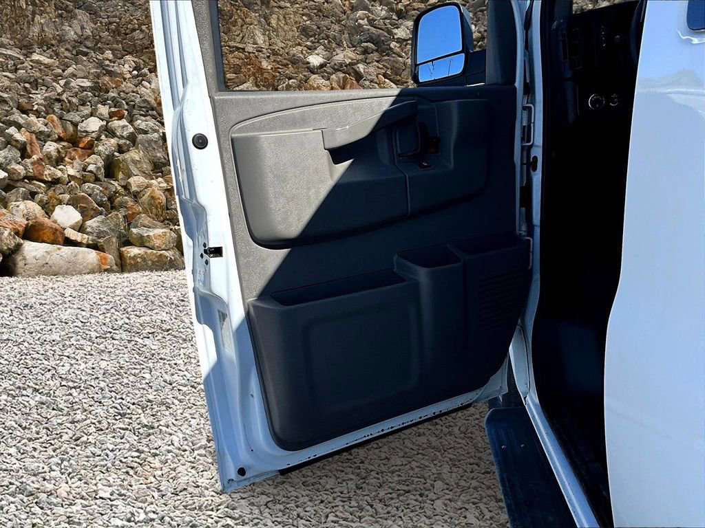 Used 2020 Chevrolet Express 3500 LT w/ LT Preferred Equipment Group image 21