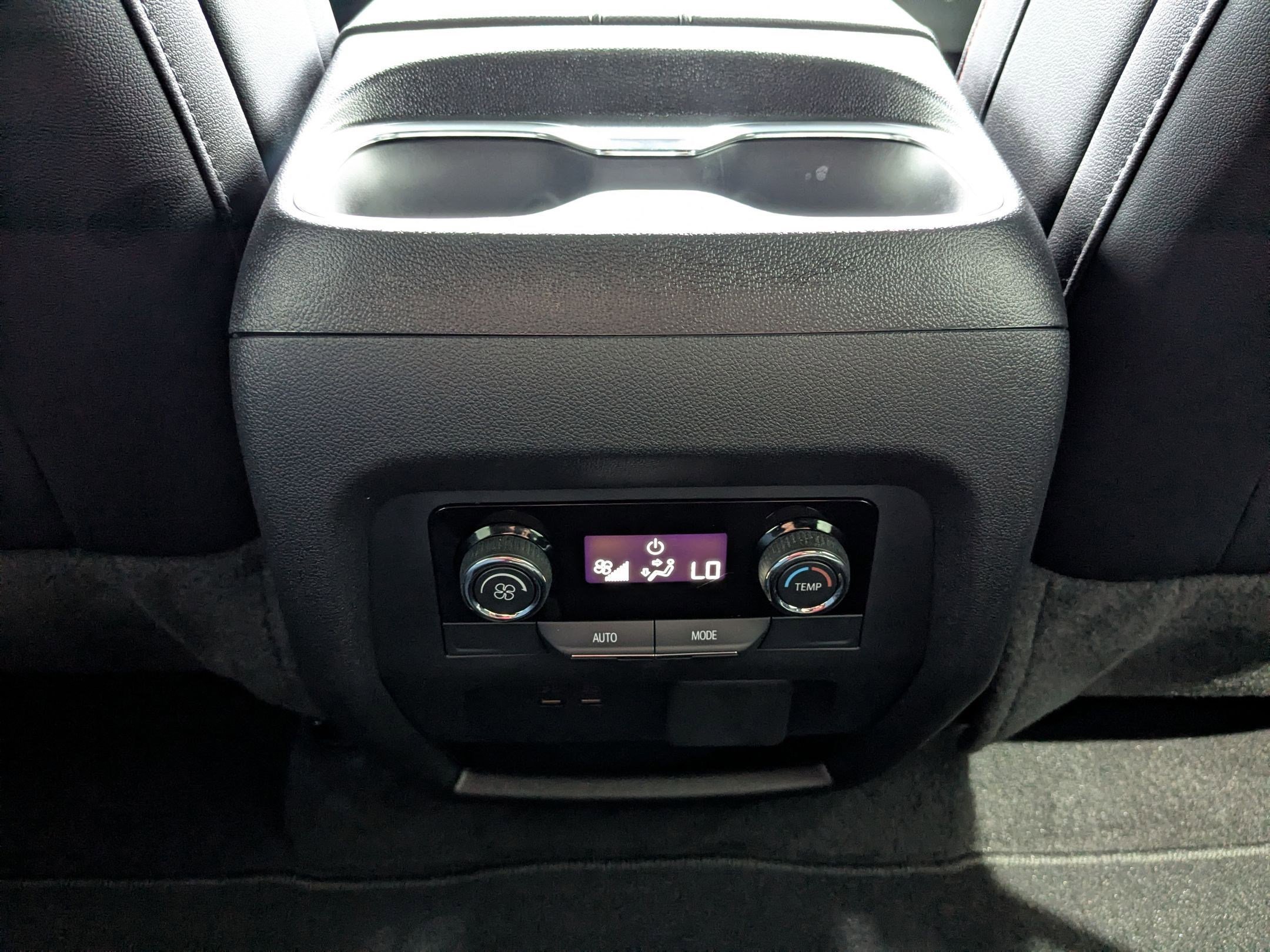 Used 2024 Chevrolet Traverse Z71 w/ Enhanced Driving Package image 27