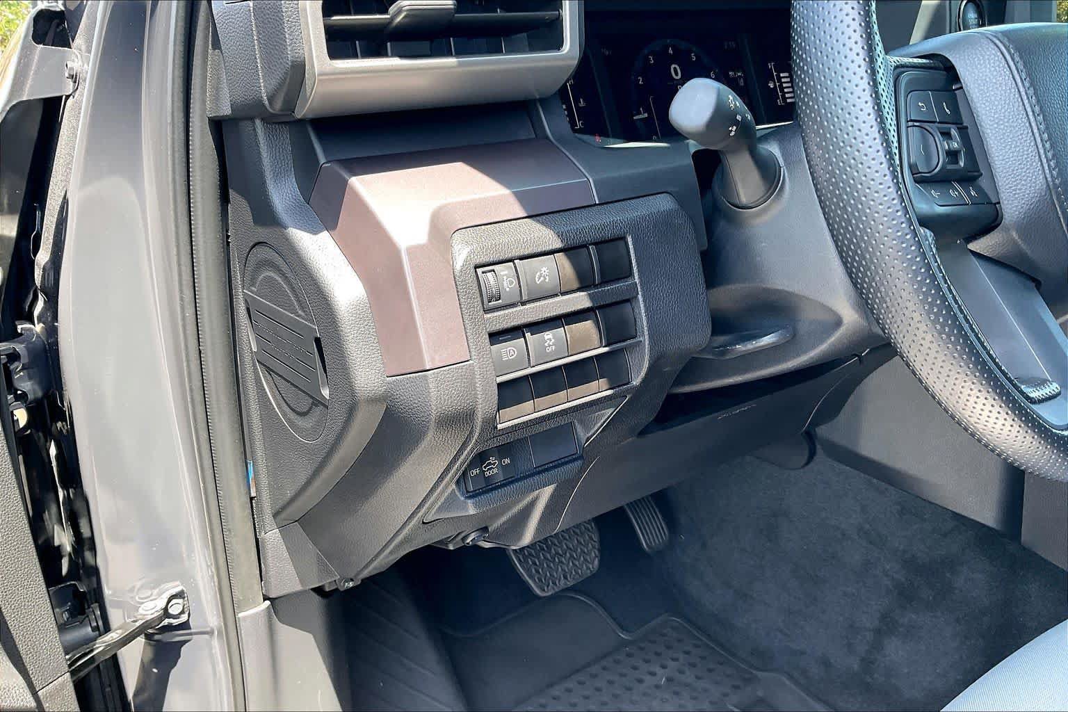 Certified 2025 Toyota Tacoma SR5 RWD image 34