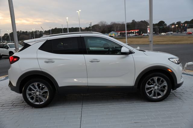 Used 2023 Buick Encore GX Essence w/ Experience Buick Package image 6