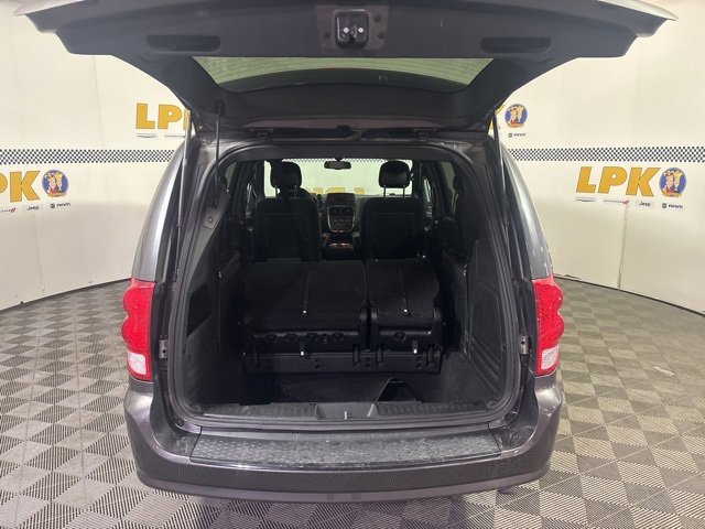 Used 2015 Dodge Grand Caravan SXT w/ Blacktop Package image 6