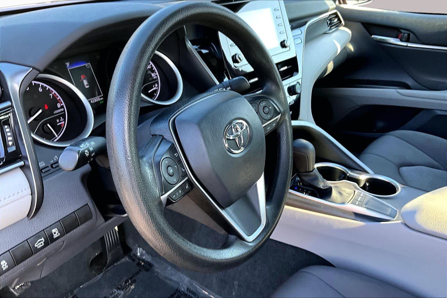 Used 2023 Toyota Camry LE w/ Convenience Package FWD image 16