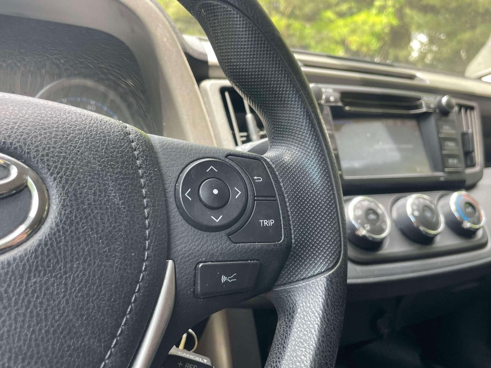Used 2018 Toyota RAV4 LE w/ All Weather Liner Package AWD/4WD image 21