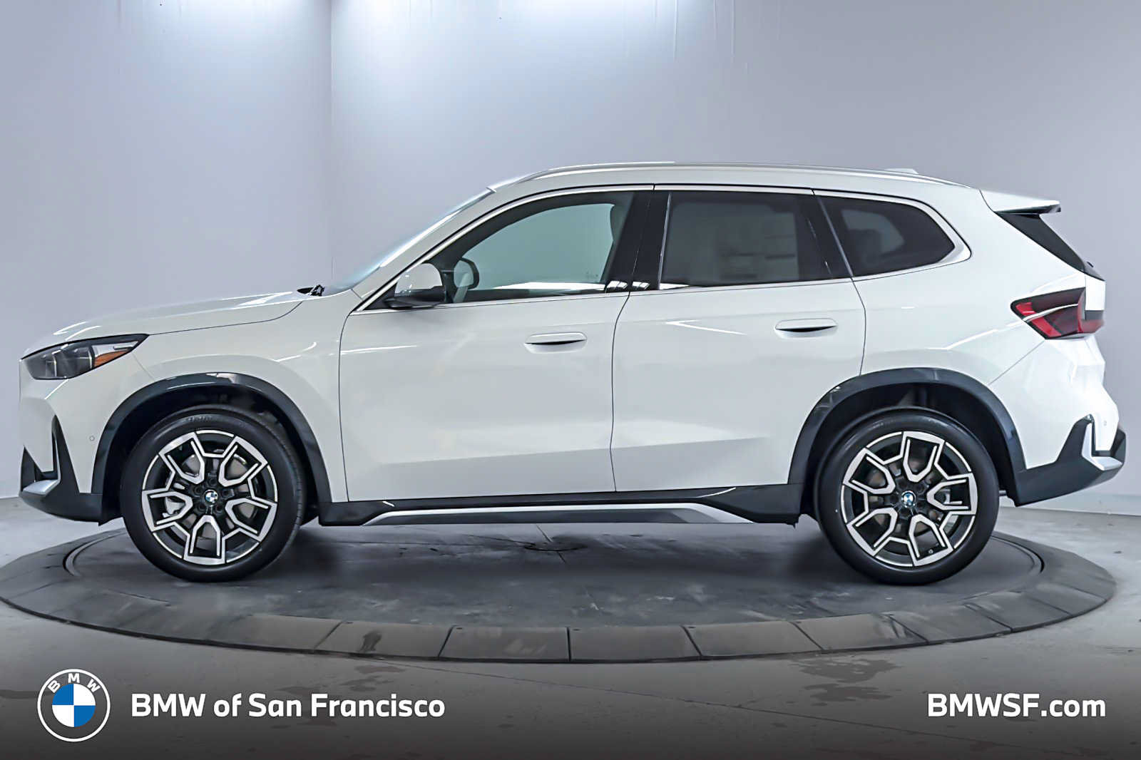 New 2026 BMW X1 xDrive28i w/ Convenience Package AWD/4WD image 1