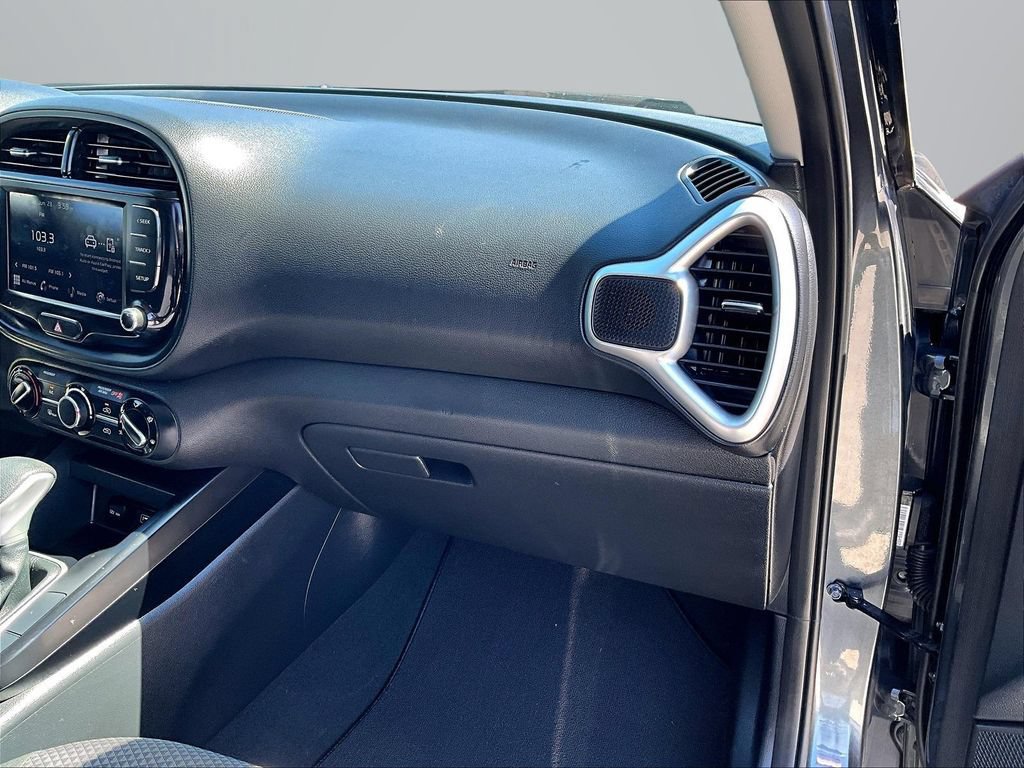 Used 2023 Kia Soul LX w/ Option Group 015 FWD image 18