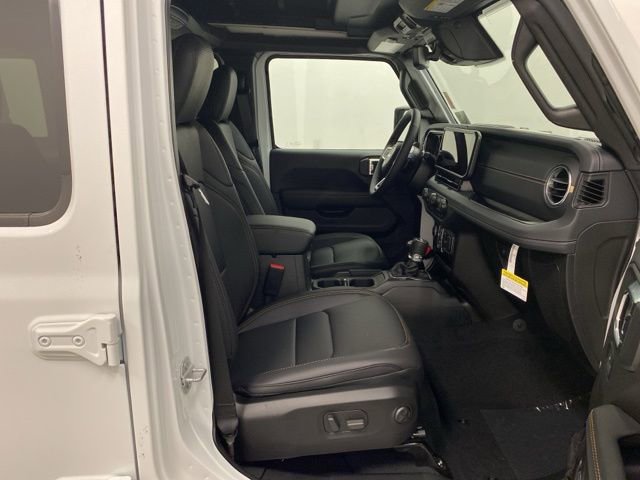 Used 2026 Jeep Wrangler Unlimited Sahara AWD/4WD image 22