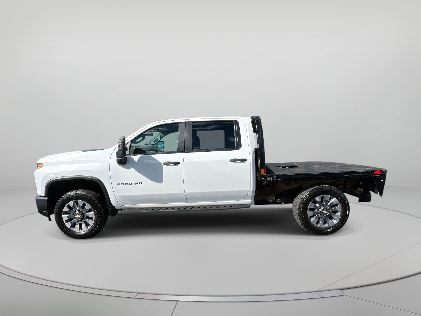 Used 2023 Chevrolet Silverado 2500 Custom w/ Custom Value Package AWD/4WD image 7