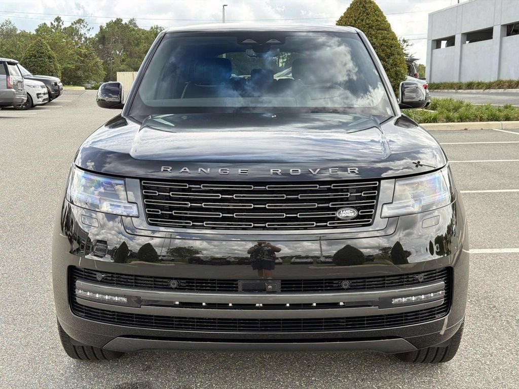 New 2026 Land Rover Range Rover Long Wheelbase SE AWD/4WD image 8